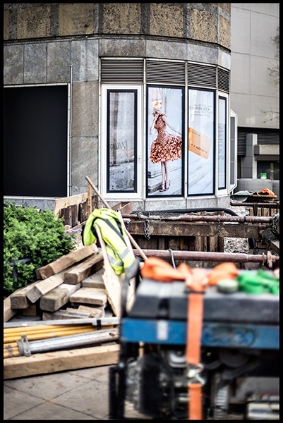 Stuttgart-2015-Dorotheenquartier-18-Druck-40x60-Schaufenster-rund