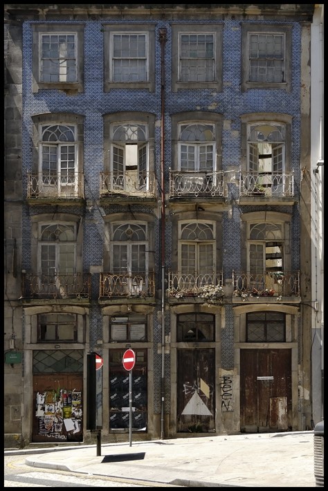 Portugal 2011 Porto Ruine am Bahnhof Kopie