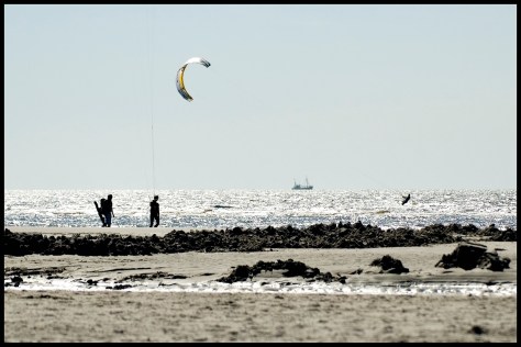 St-Peter-ording 2013 Kyte-Surfer mit Strand und Personen 40x60 Kopie